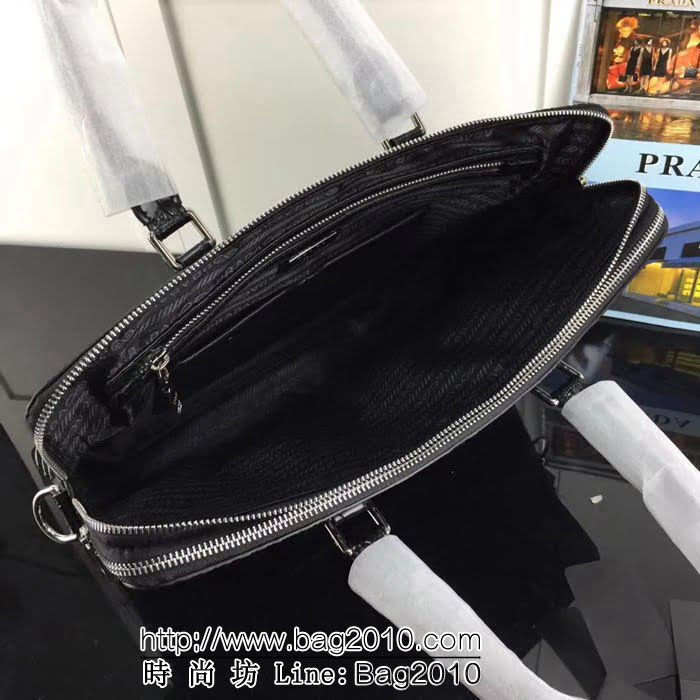 普拉達PRADA原單 81189-1黑色原單鱷魚紋 爆款男士商務手提包 PHY1453
